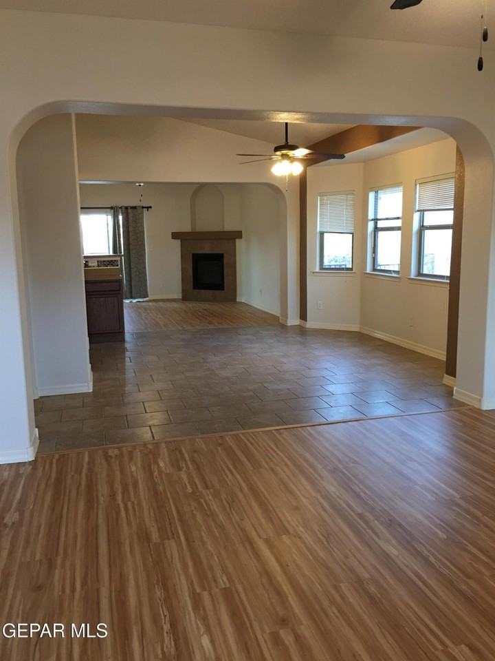 14345 Apache Point Dr - Photo 3 of 27