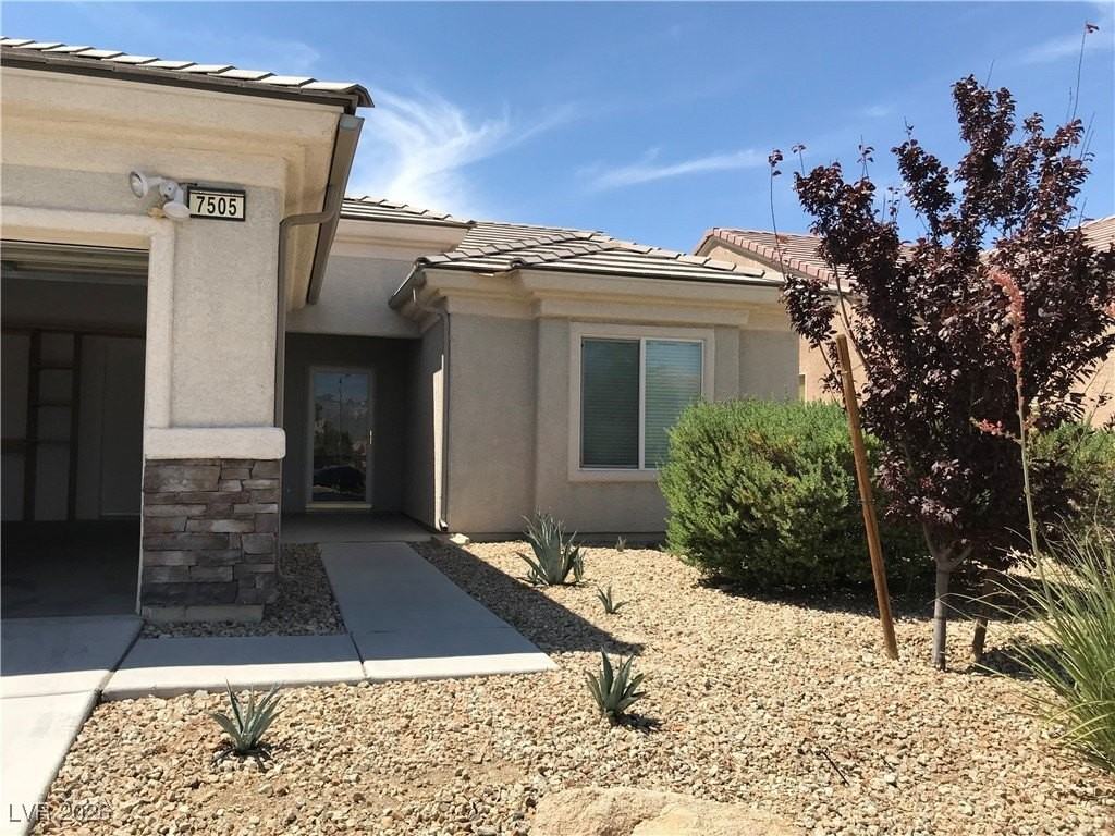 7505 Lintwhite St - Photo 4 of 50