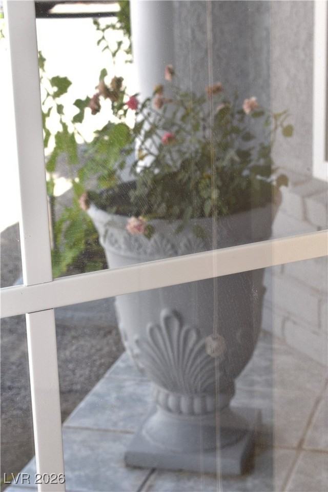 6889 Beverly Glen Ave #B - Photo 6 of 13