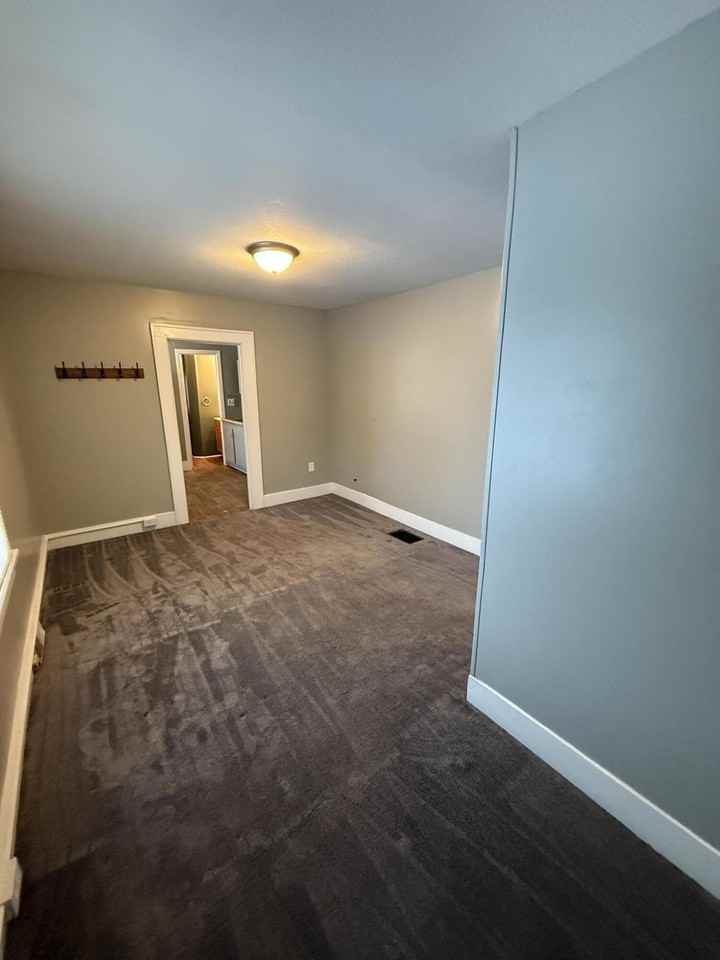 812 Clay St Apt B #B - Photo 5 of 13