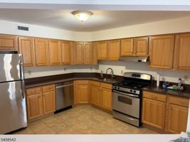 featured image of 172 Drake Ln #1