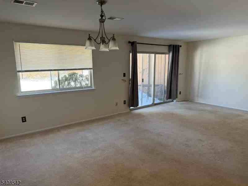 172 Drake Ln #1 - Photo 4 of 9