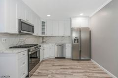 604 Brokaw Ct - Photo 1 of 1