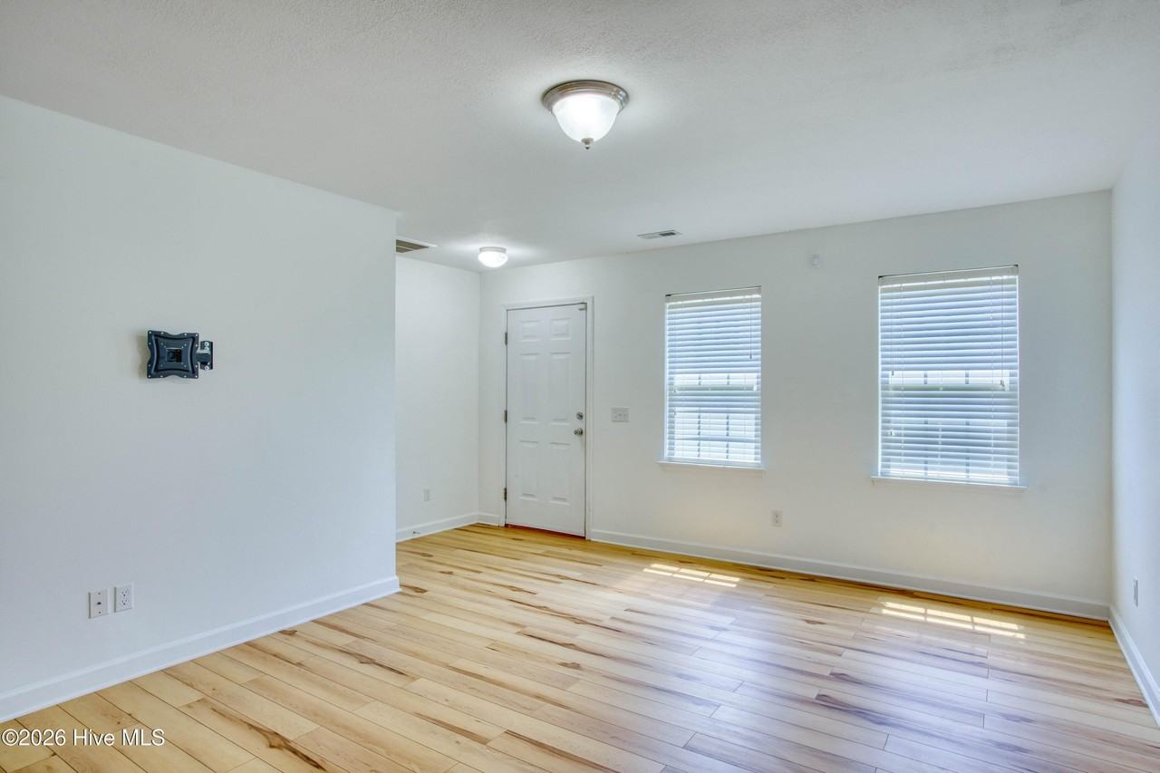 205 Lanieve Ct Unit 3 #3 - Photo 4 of 20