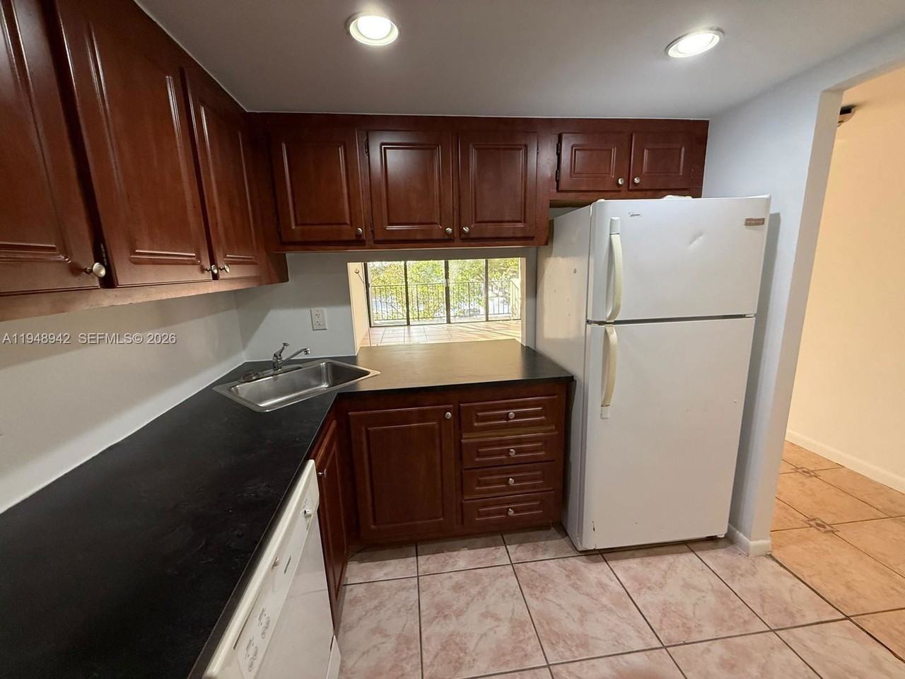 1470 Ne 123rd St #A506 - Photo 3 of 8