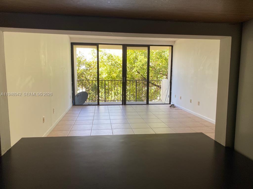 1470 Ne 123rd St #A506 - Photo 4 of 8