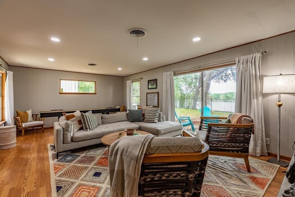 2865 Bandera Hwy - Photo 3 of 26