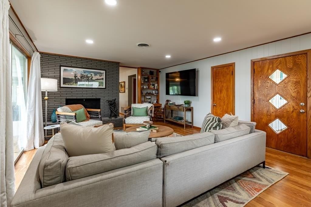 2865 Bandera Hwy - Photo 6 of 26