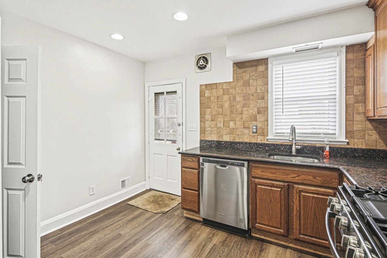 Forest Hill Rd - Photo 5 of 27