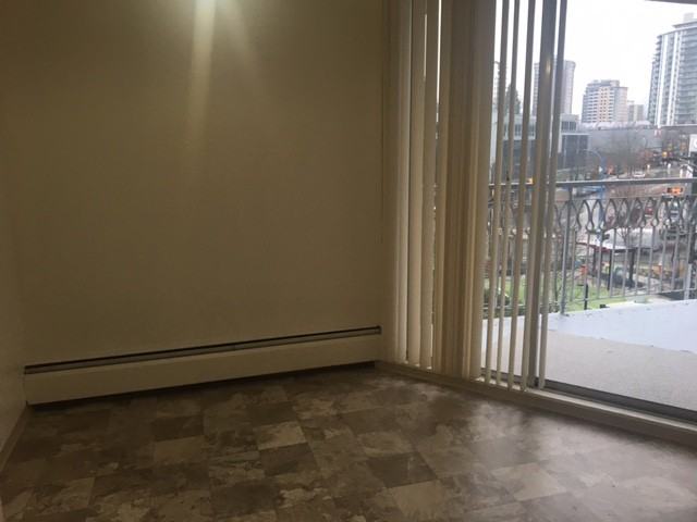 Lonsdale Ave & E Keith Rd ##402 - Photo 3 of 20