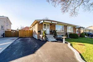 featured image of 16 Athlone Avenue #Lower