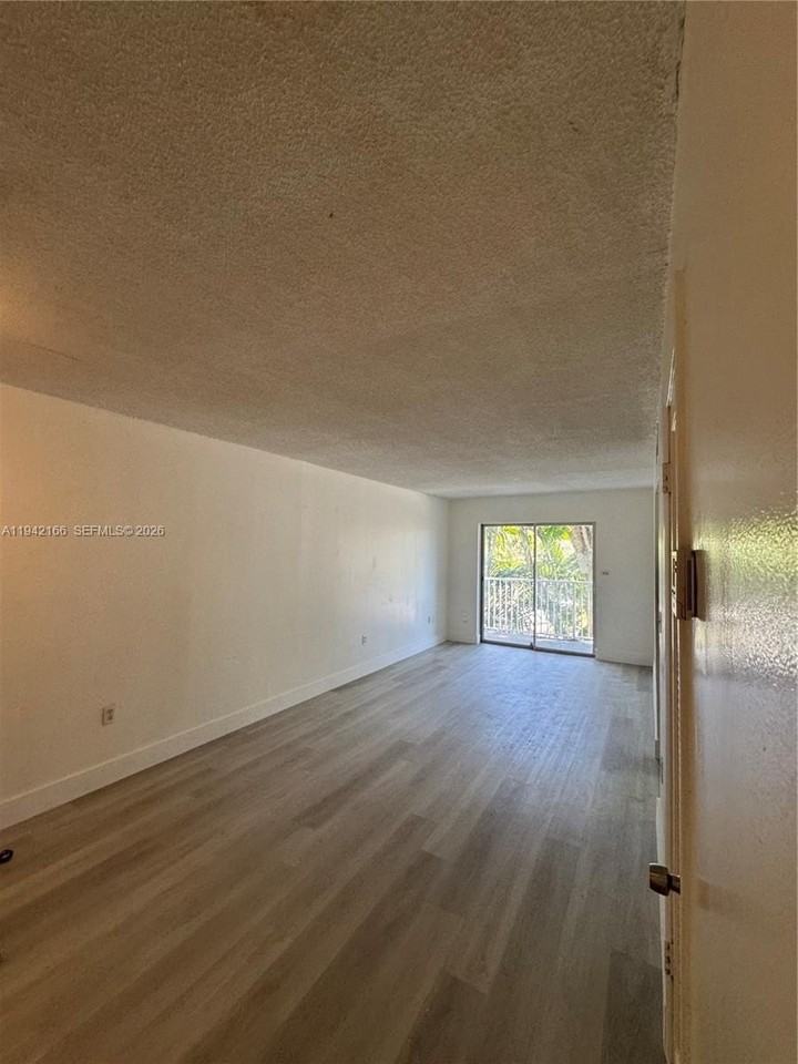 645 Ne 121st St #307 - Photo 5 of 13