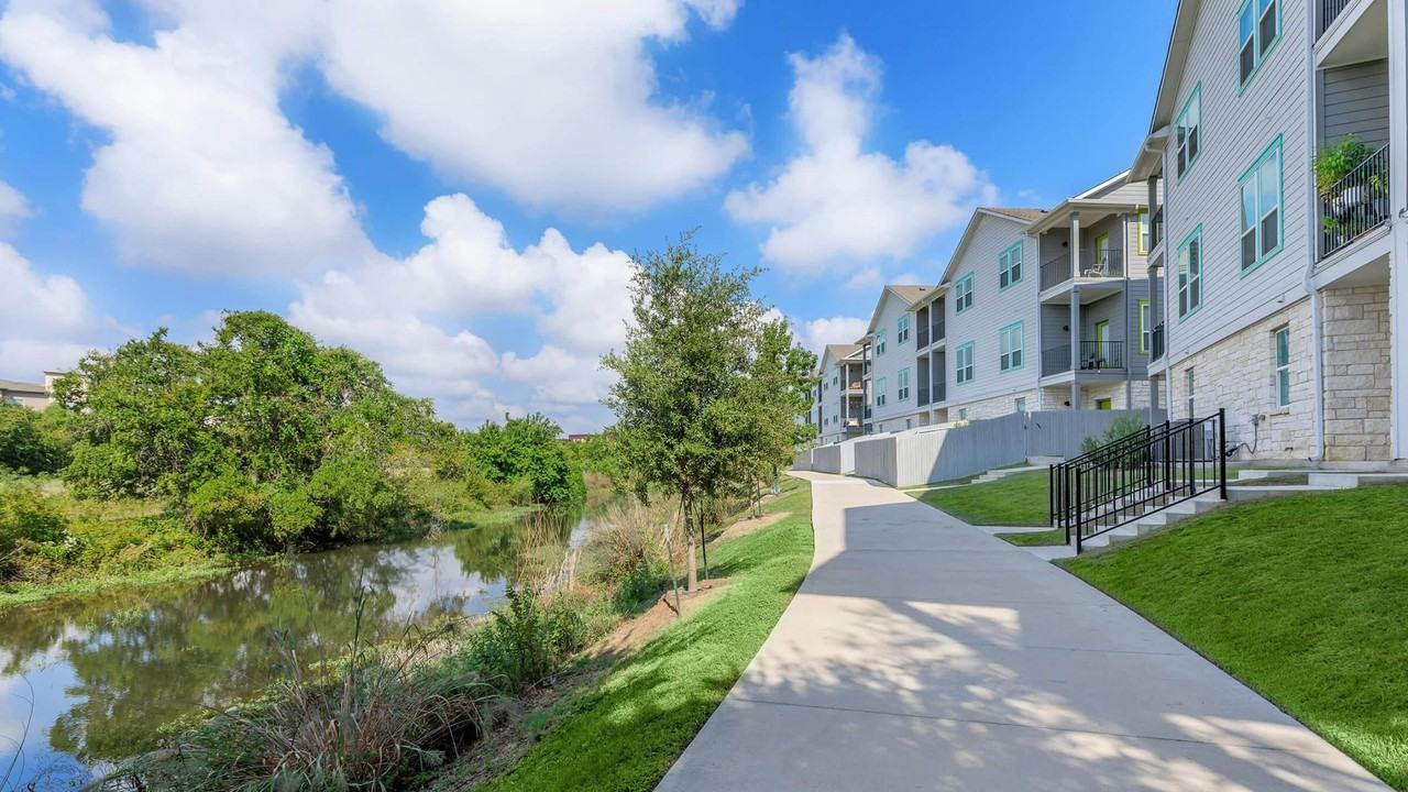 Leo Ln - Photo 5 of 12