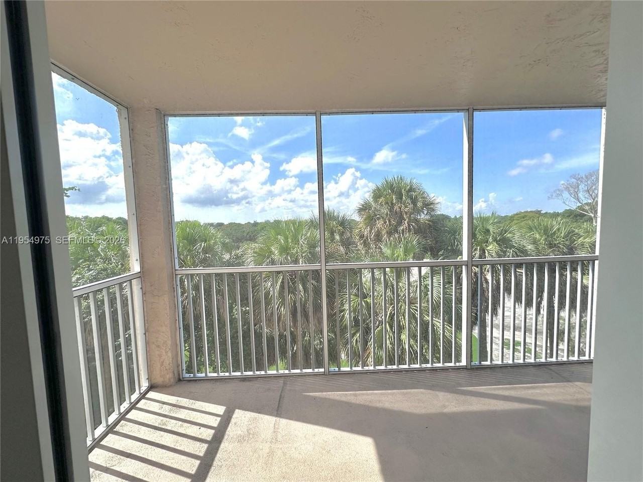 250 Jacaranda Dr #507 - Photo 7 of 25