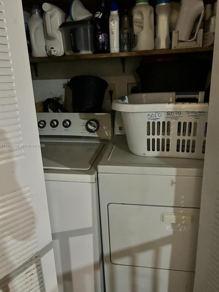 1560 W 46th St #122 - Photo 6 of 14