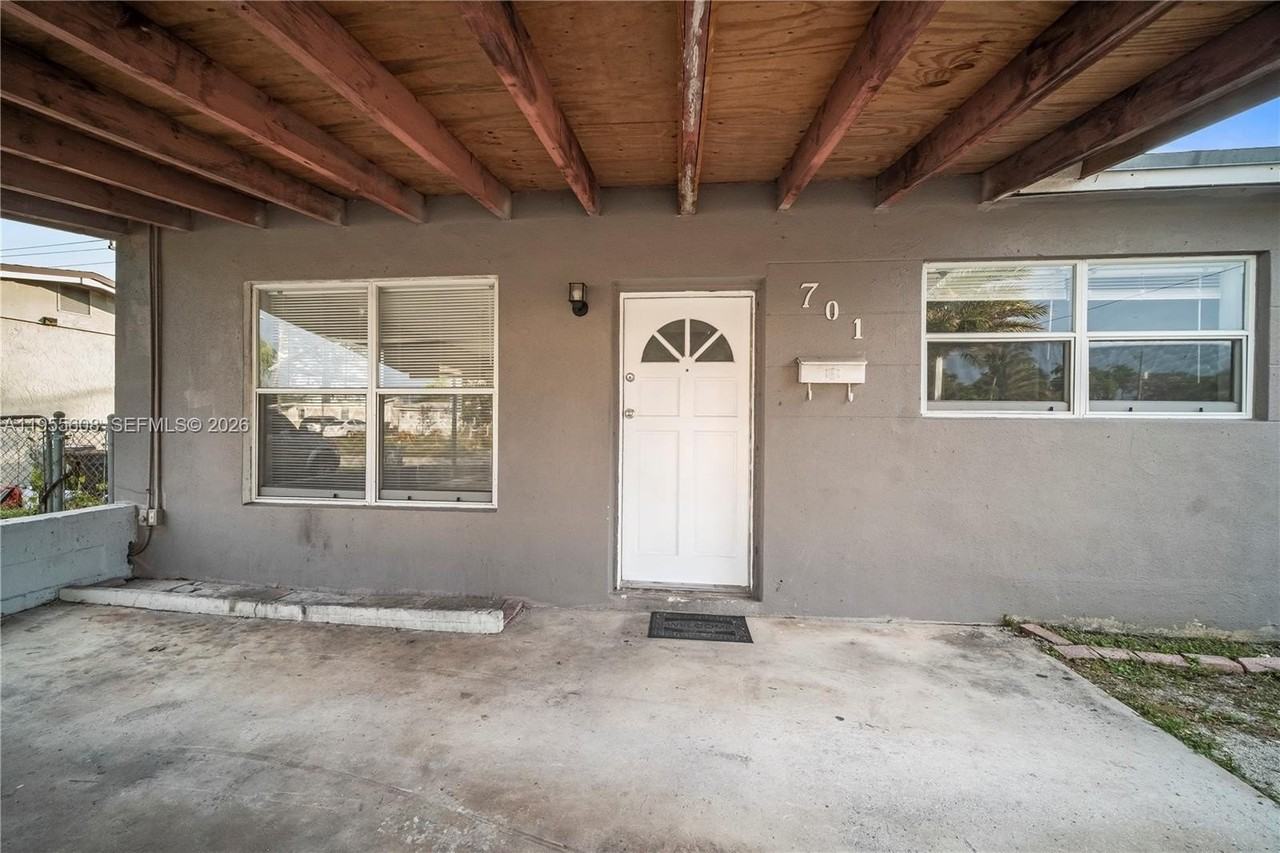 701 N 70th Ave #0 - Photo 2 of 19