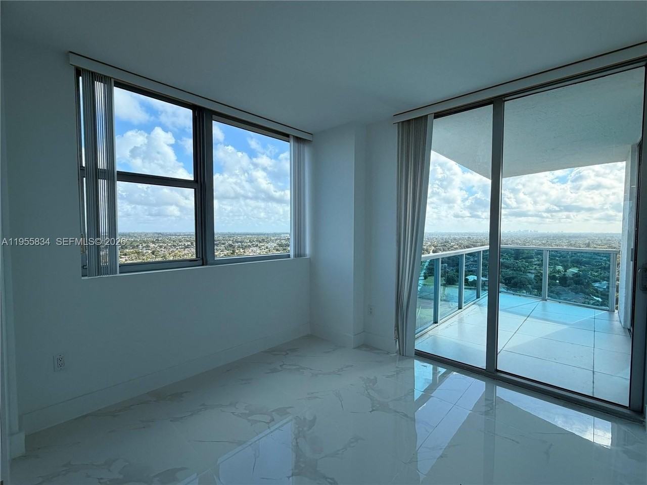 2641 N Flamingo Rd #2208N - Photo 7 of 50