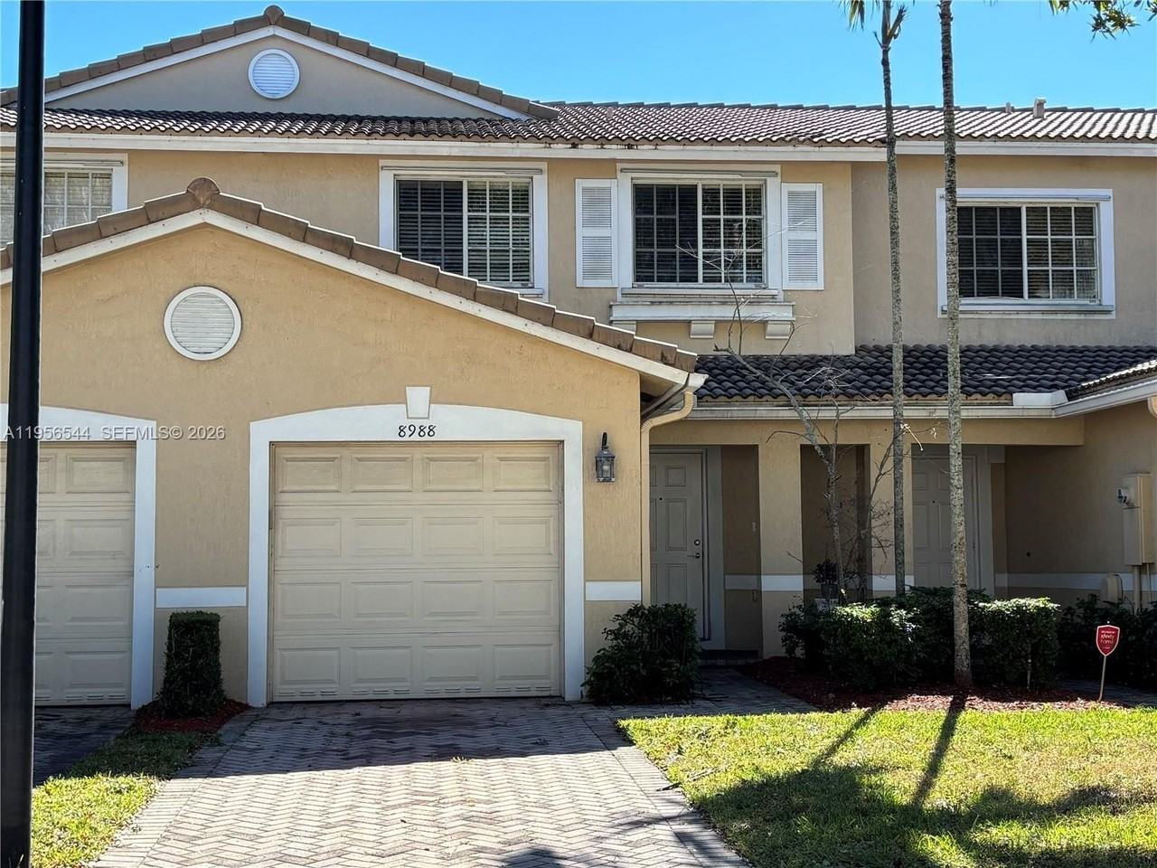 8988 Chambers St - Photo 3 of 43