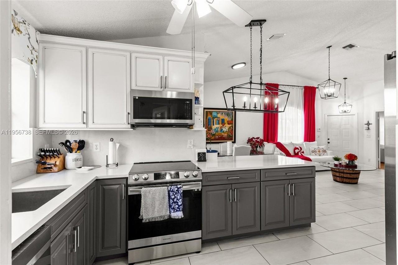 6207 Floral Lakes Dr #6207 - Photo 7 of 25