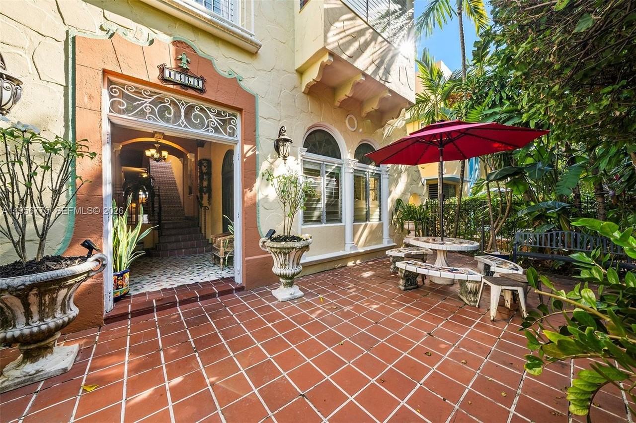 1361 Meridian Ave #1 - Photo 3 of 14