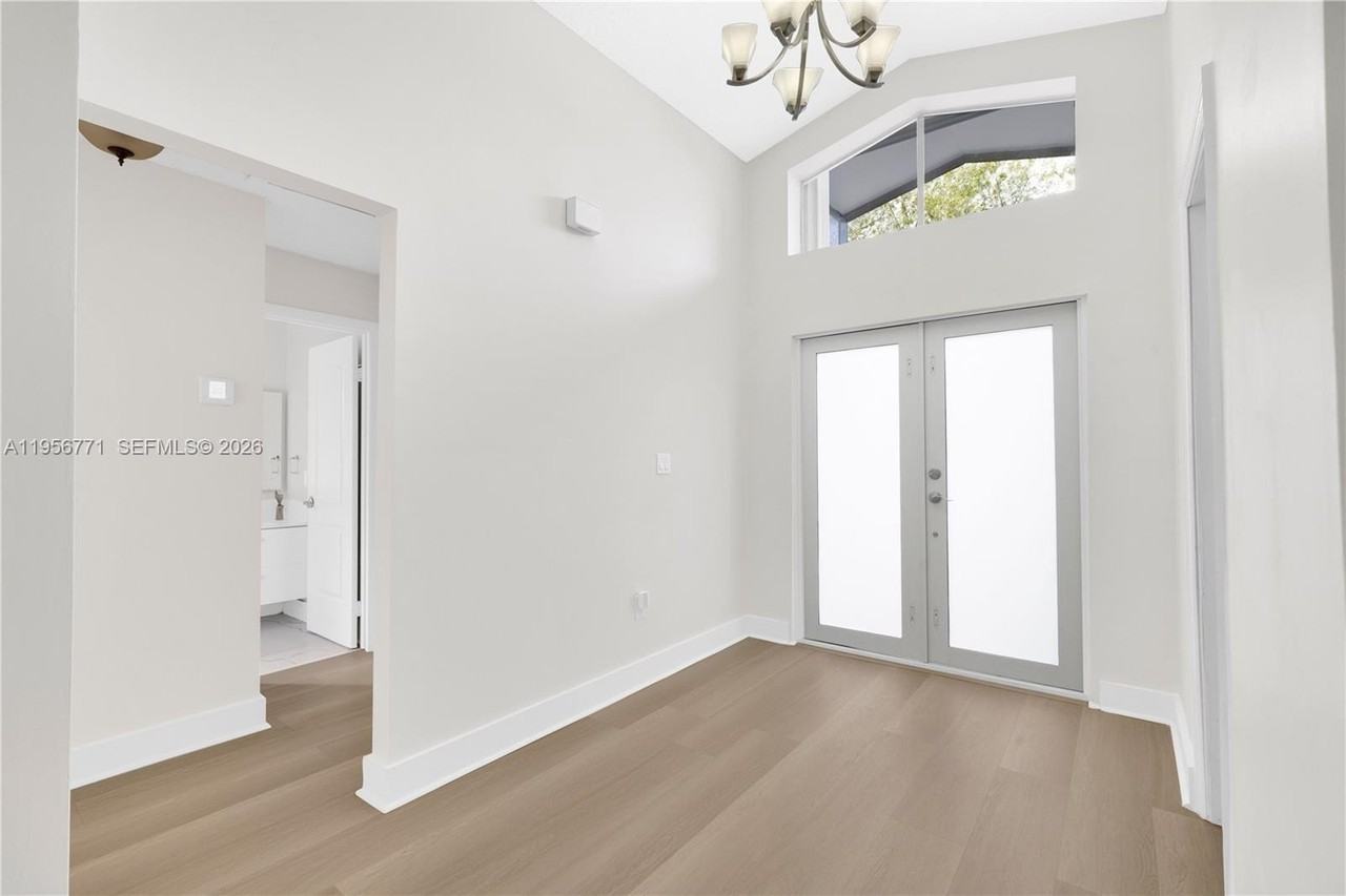 10048 Sw 222nd St #0 - Photo 5 of 44