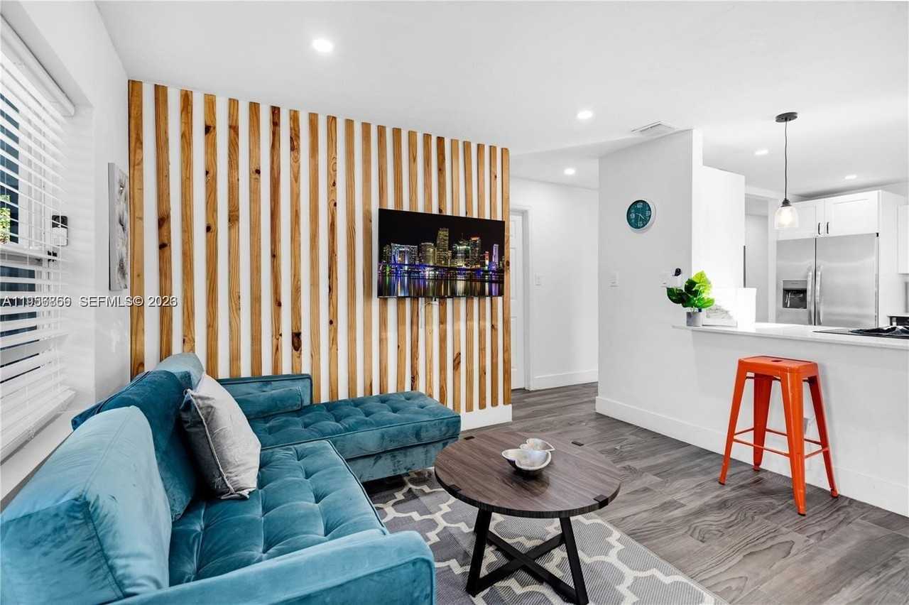 6661 Freedom St - Photo 7 of 28