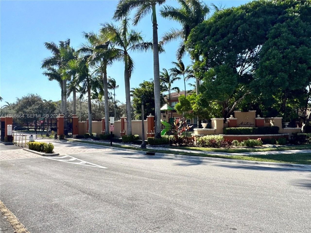 2584 Sw 122nd Ter #1502 - Photo 3 of 33