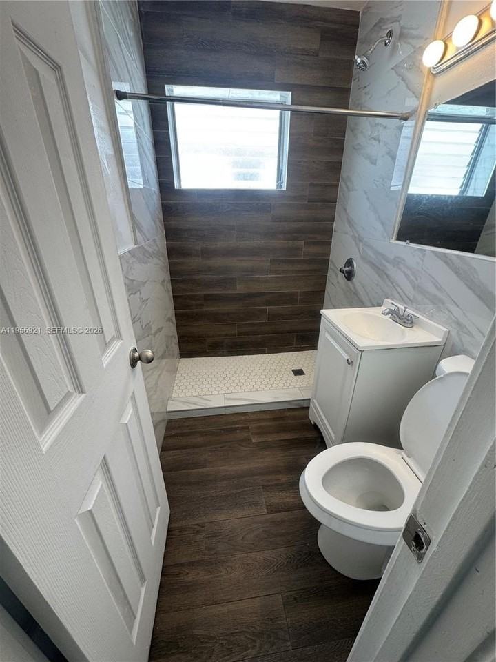 7300 Harding Ave #28 - Photo 5 of 7