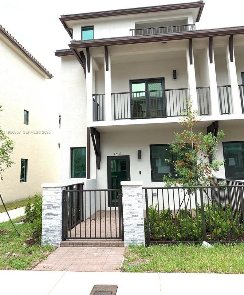 4802 Nw 83rd Path - Photo 2 of 25