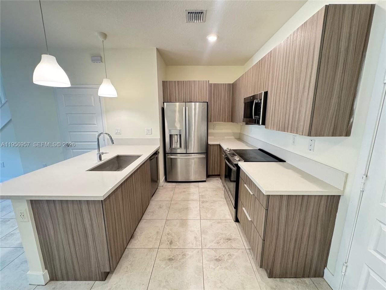 4802 Nw 83rd Path - Photo 5 of 25