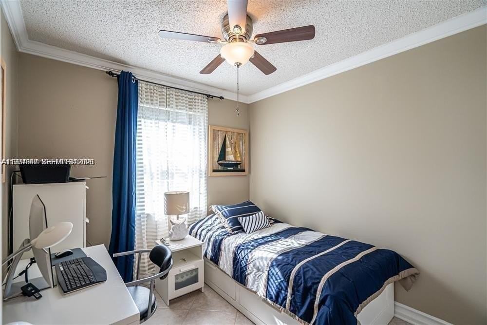 221 Waterside Dr #221 - Photo 5 of 11