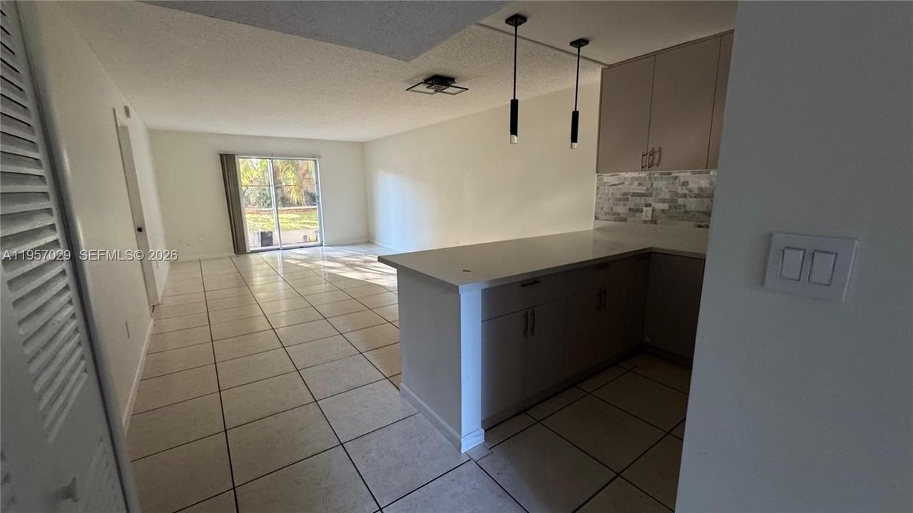 4111 Stirling Rd #102 - Photo 5 of 25