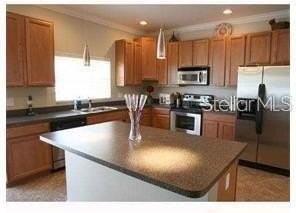 6122 39th Ct E - Photo 3 of 8