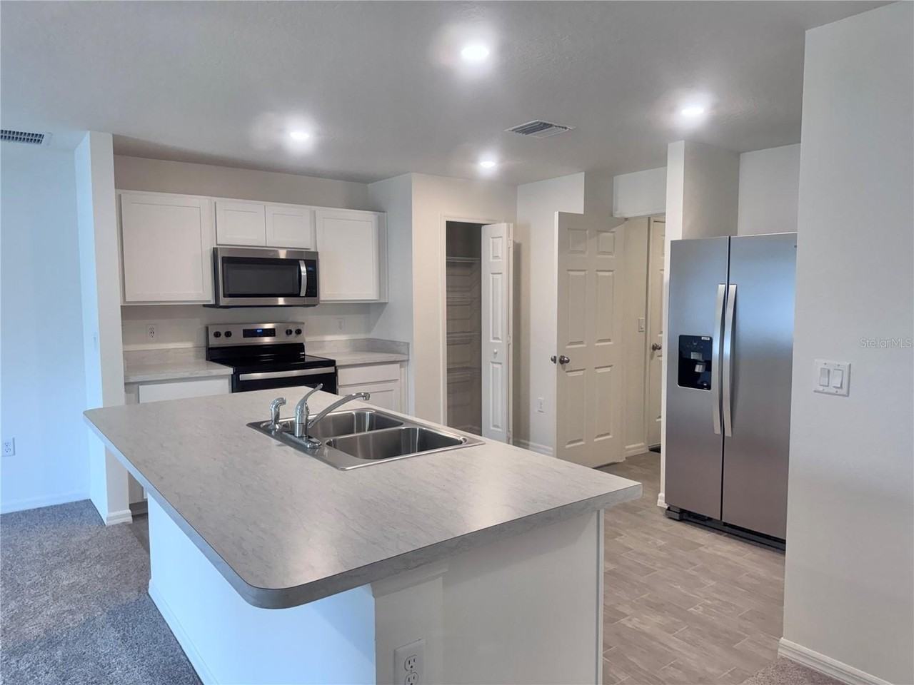 76 Pine Circle Dr - Photo 4 of 29