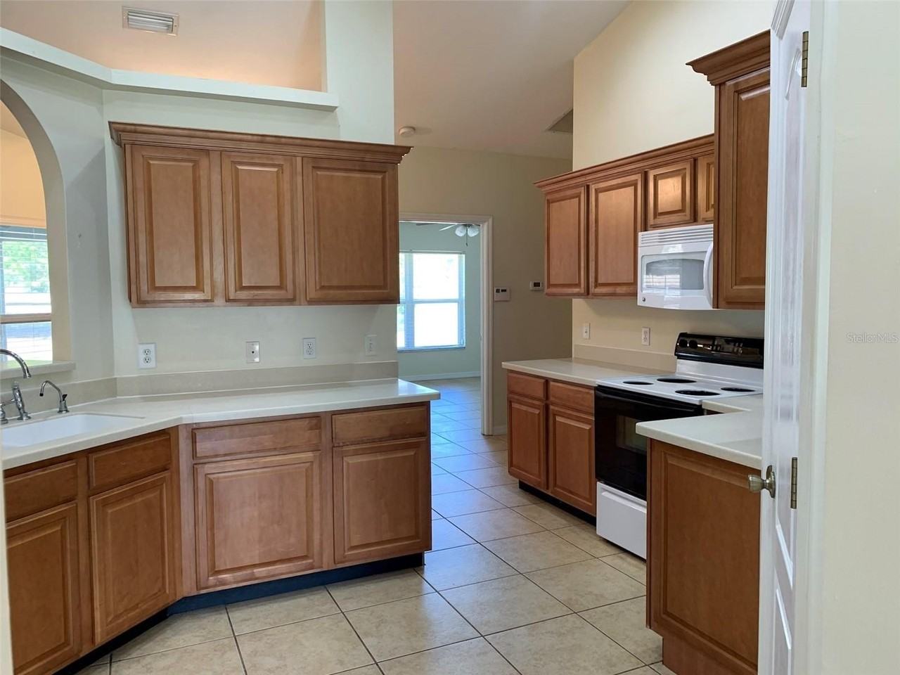 20754 Nw 57th Pl - Photo 6 of 29