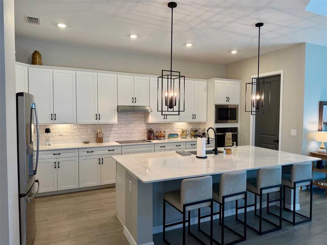 17577 Santorini Ct - Photo 3 of 50