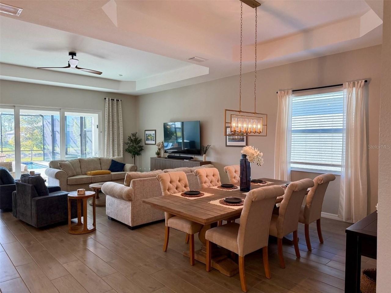 17577 Santorini Ct - Photo 7 of 50