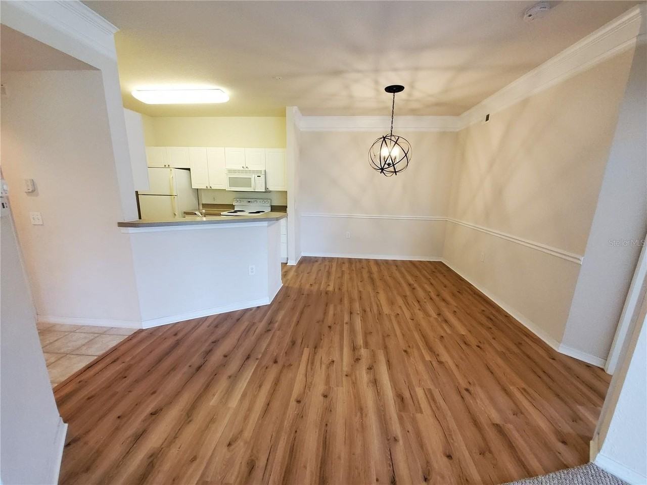 5140 Northridge Rd #208 - Photo 4 of 24