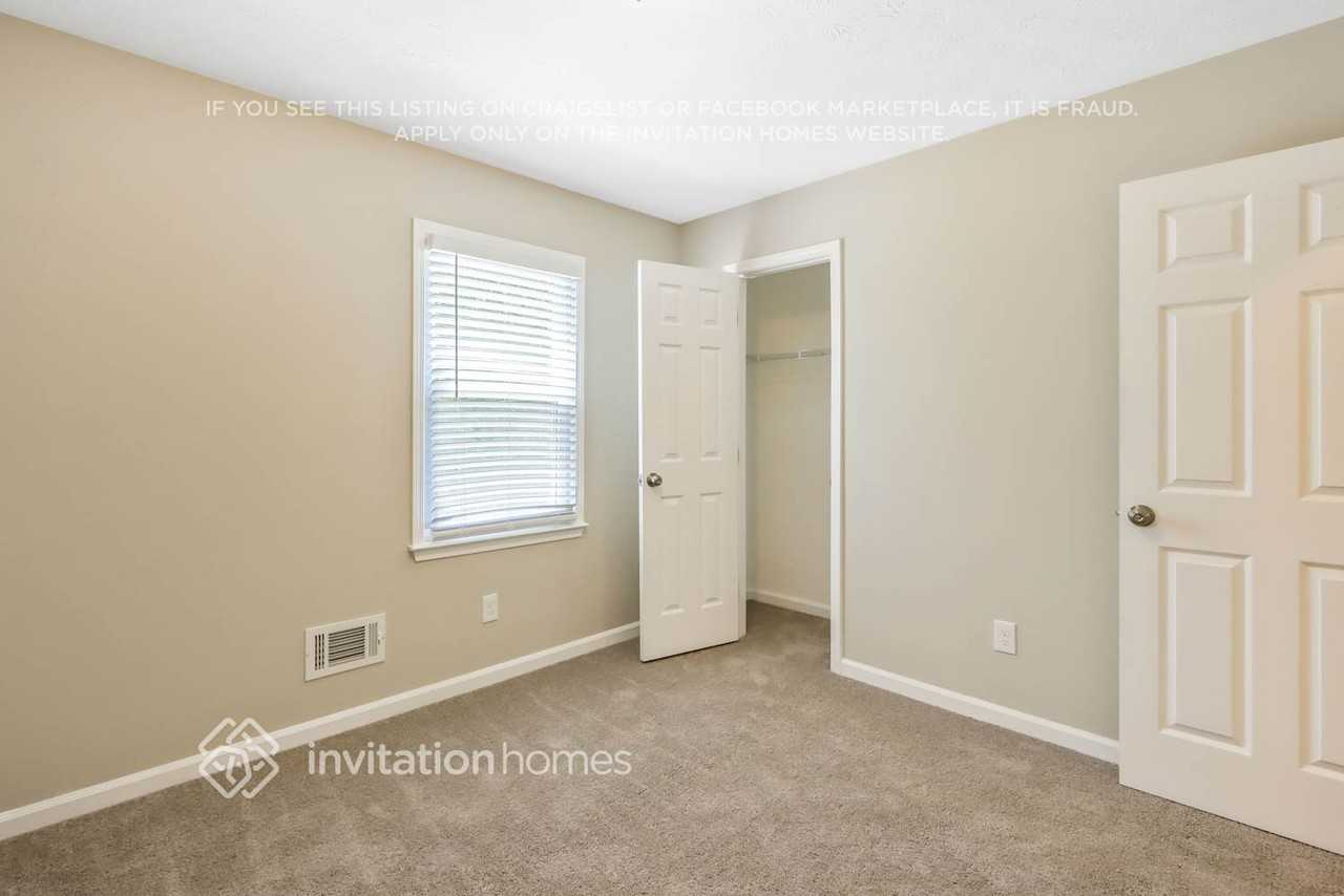 4130 Summer Wood Dr - Photo 7 of 15