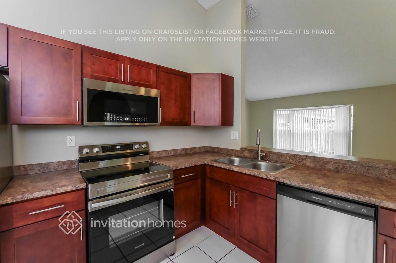 9900 Sw 59th Ct - Photo 6 of 17