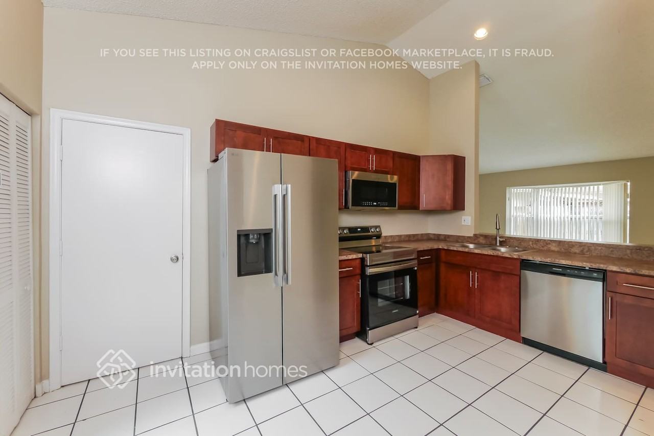 9900 Sw 59th Ct - Photo 7 of 17