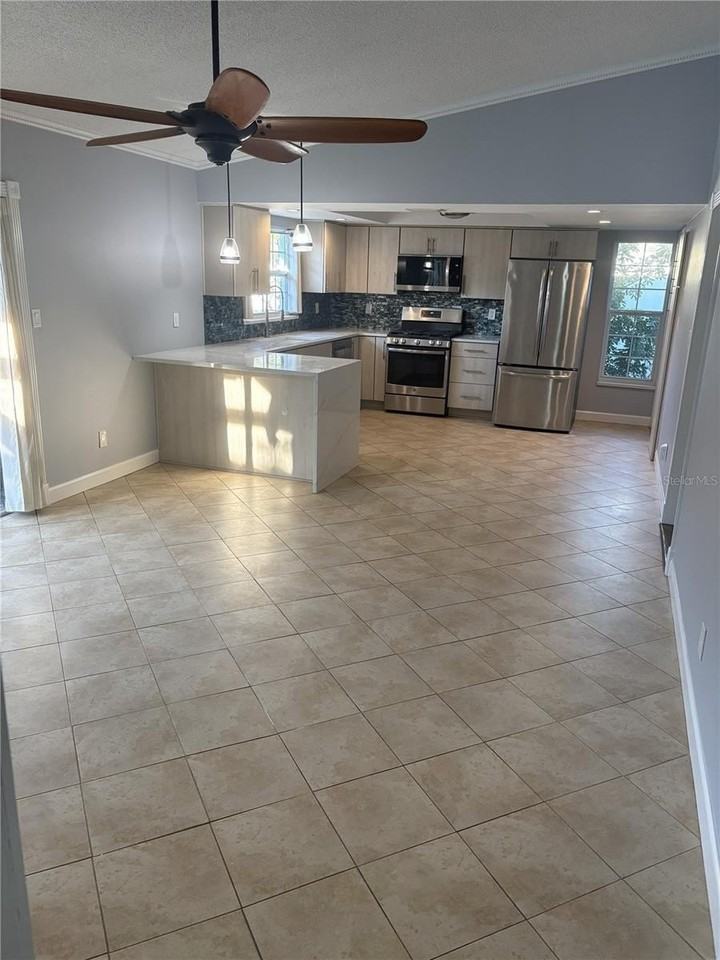 5784 Bay Pines Lakes Blvd - Photo 7 of 11