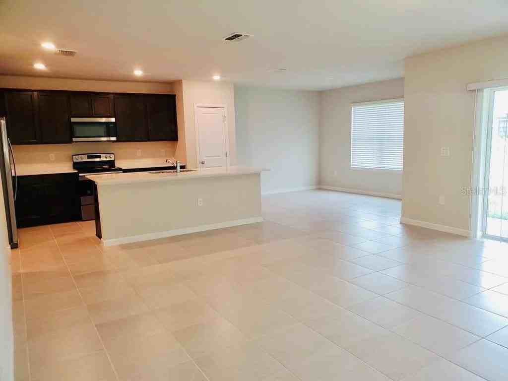 30579 Gilbern Rd - Photo 2 of 10