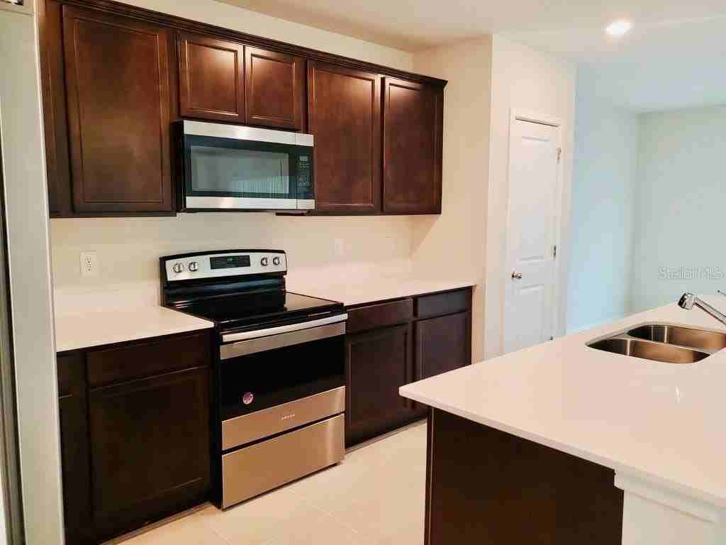 30579 Gilbern Rd - Photo 5 of 10