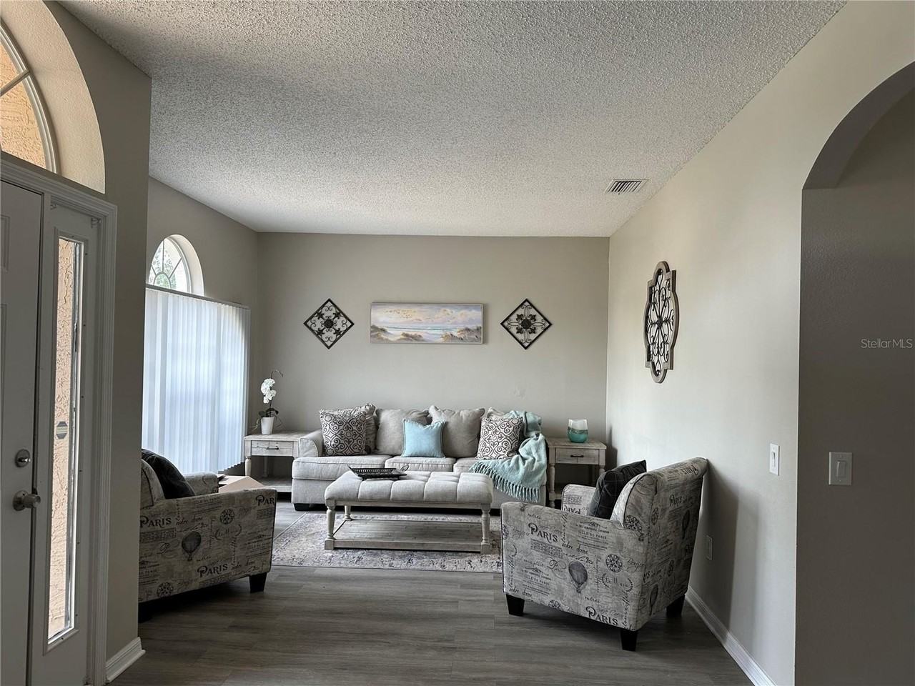 310 Crystal Goblet Ct - Photo 2 of 13