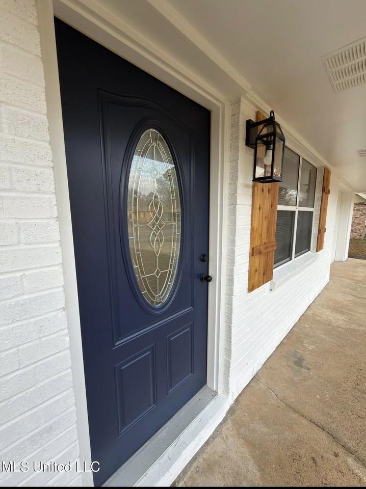 6517 Lancaster Blvd - Photo 2 of 8