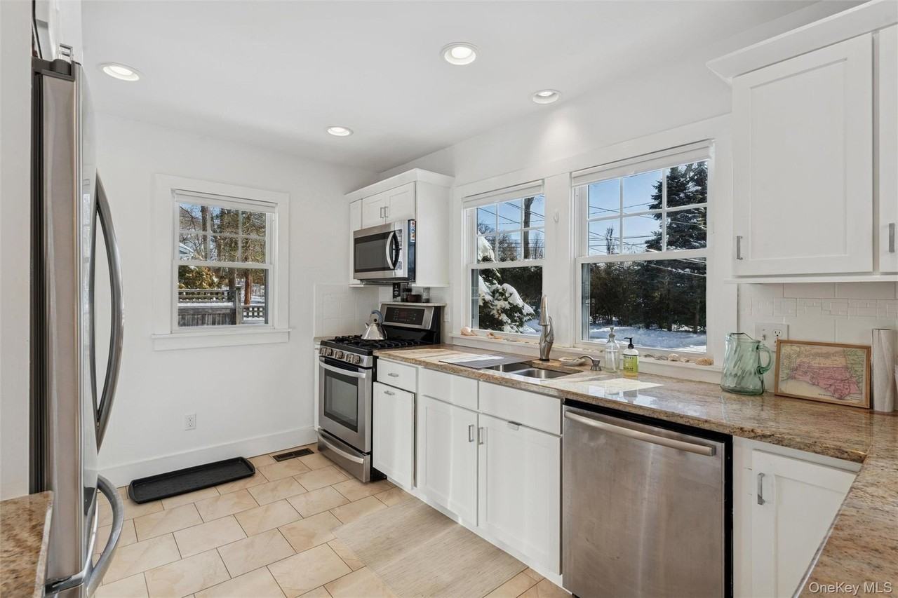 1240 West Rd - Photo 7 of 21