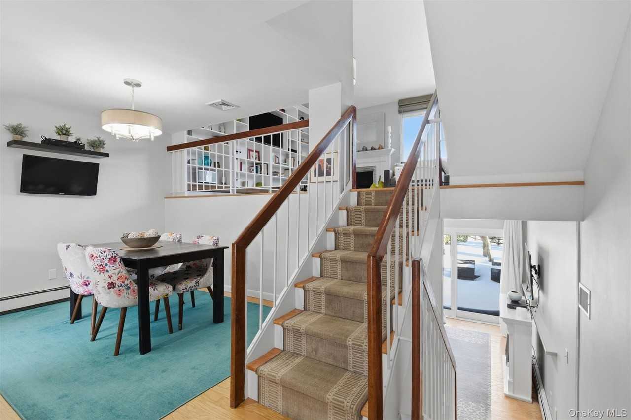 10 Bayberry Ln - Photo 5 of 44