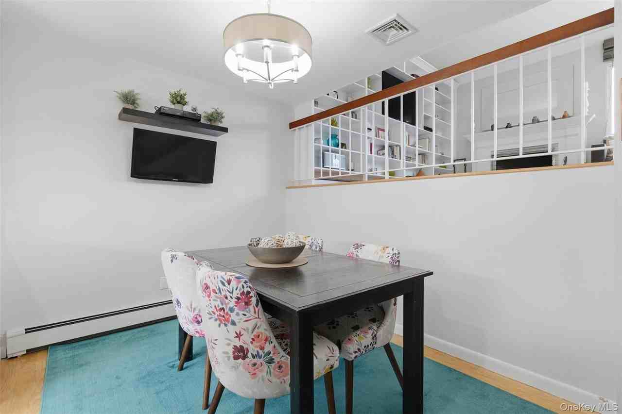 10 Bayberry Ln - Photo 7 of 44