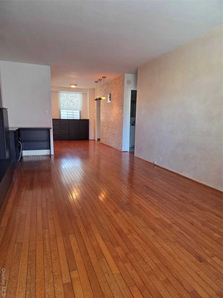 6125 97th St #4D - Photo 5 of 15